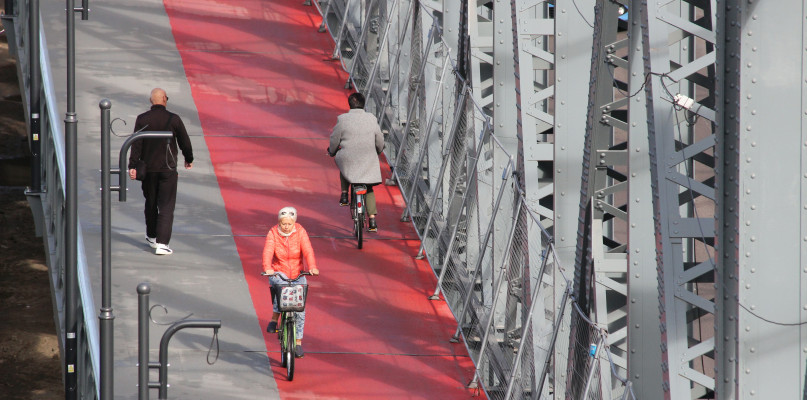 Toruń: na moście drogowym montują błoto-chrony. Co to takiego?
