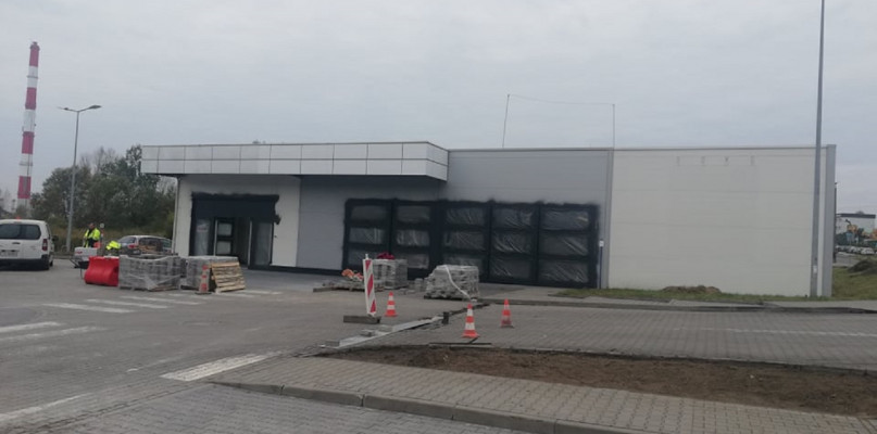 Toruń: sklep znanej sieci w miejscu Tesco przy Olsztyńskiej? To już praktycznie pe