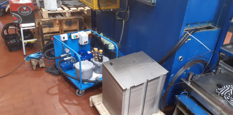 Wszystko, co musisz wiedzieć o profesjonalnej filtracji oleju hydraulicznego