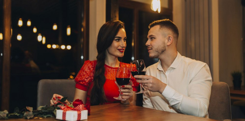 Cukrowa rocznica ślubu. Skąd wzięła się nazwa tej rocznicy?