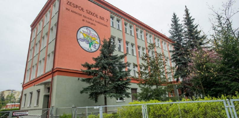 Toruń: rodzice dzieci z tej szkoły roztrzęsieni! "Wyrażamy kategoryczny sprzeciw"