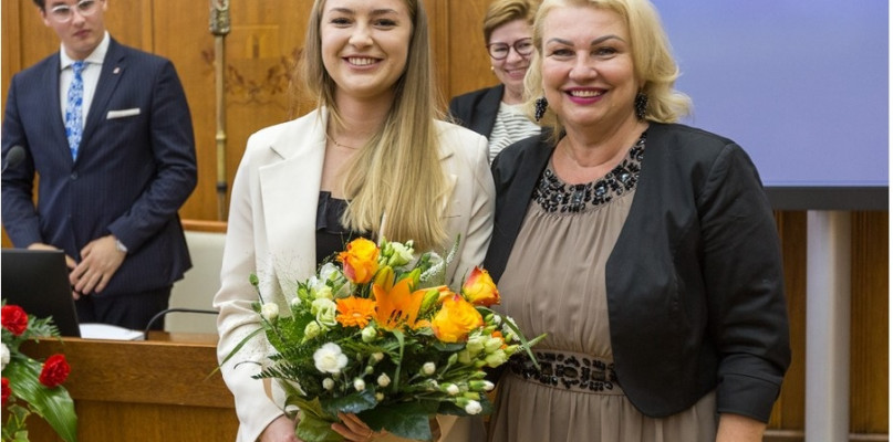 Sesja inauguracyjna Młodzieżowego Sejmiku Województwa, fot. Szymon Zdziebło/tarantoga.pl dla UMWKP