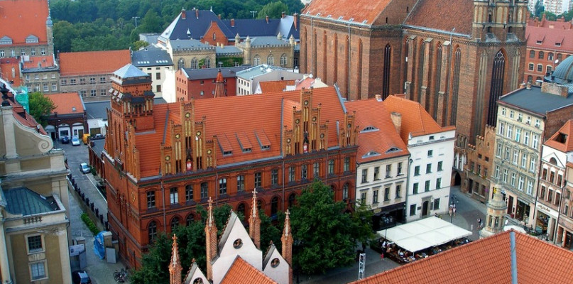 Mieszkasz w Toruniu? Z tych powodów wyrób kartę EKUZ