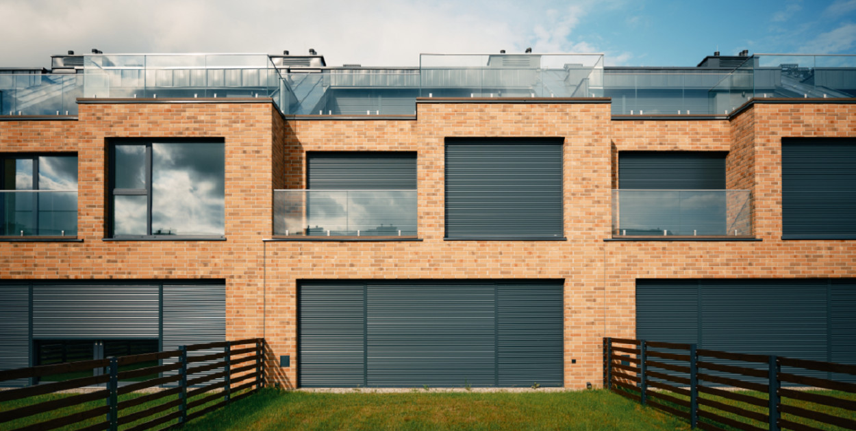 Rolety podtynkowe – czym się charakteryzują i gdzie sprawdzą się najlepiej?