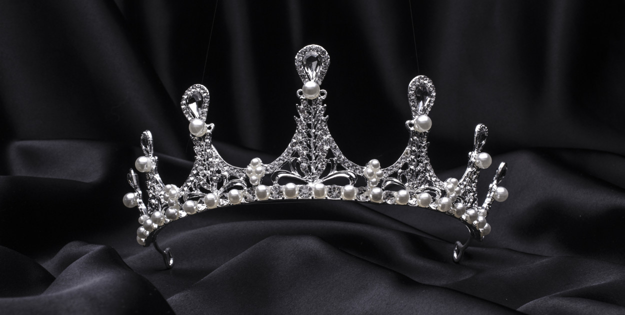 Tiara. Zdjęcie ilustracyjne. Depositphotos