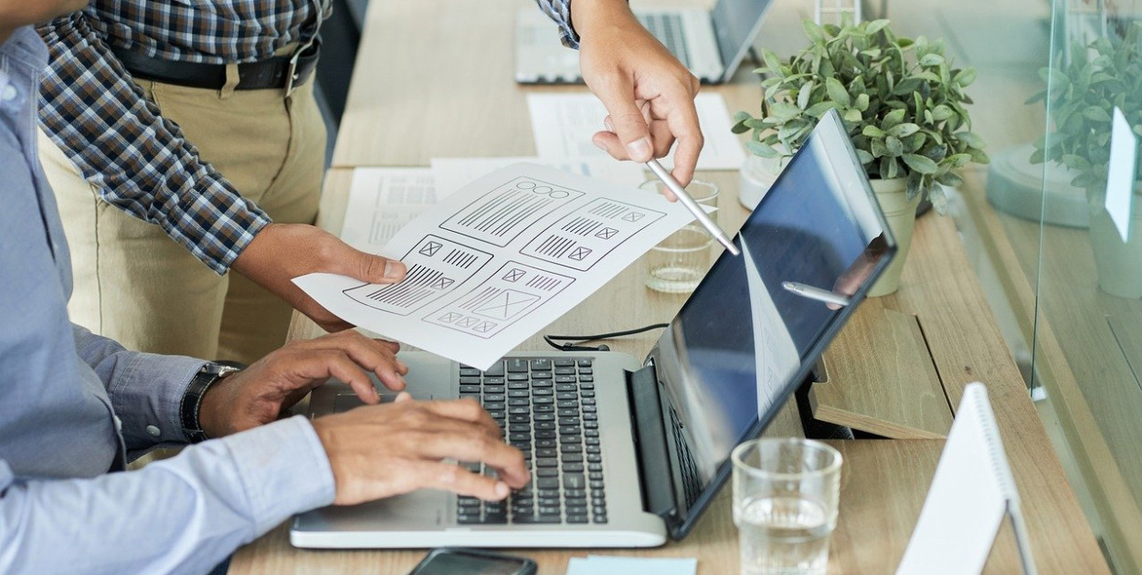 Jak Tworzy się Strony Internetowe: Kompleksowy Przewodnik