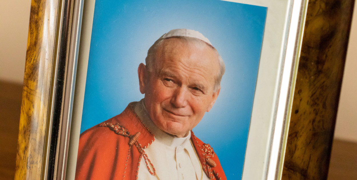 Toruń upamiętni Jana Pawła II. Dwie uroczystości w rocznicę śmierci Papieża Polaka