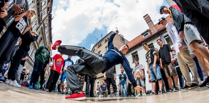 Tancerze spotkali się na ulicy Browarnej   Fot. Tomasz Berent