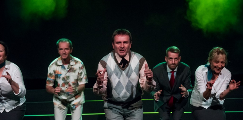 Aktorzy na scenie przygotowali premierę zupełnie sami, fot. Tomasz Berent