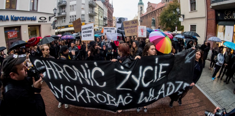 Czarny Protest w Toruniu, fot. Tomasz Berent
