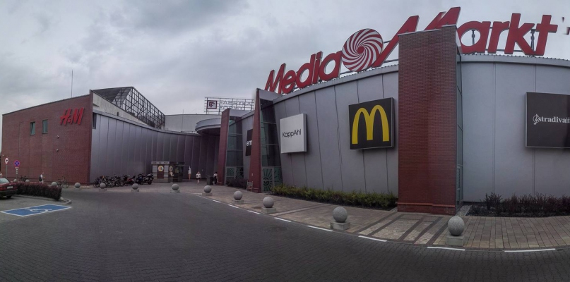 Atrium Copernicus przybędzie budynek po stronie gdzie mieści się m.in. H&M i Media Markt. Fot. Tomasz Berent
