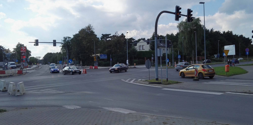 Na chwilę przed godz. 16 ruch przy skrzyżowaniu Szosy Chełmińskiej i Polnej był spokojny. Fot. Tomasz Berent