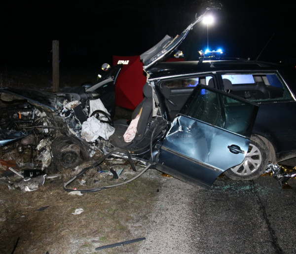 Toruń i region: w wypadku zginął ministrant. 19-letni kierowca był pijany!-36896