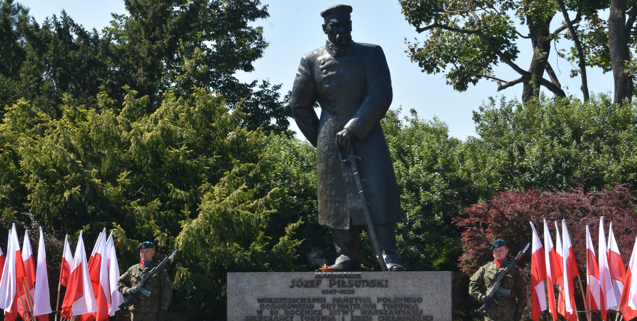 Pomnik Generał Józefa Piłsudskiego w Toruniu. Zdjęcie: Weronika Polichnowska 