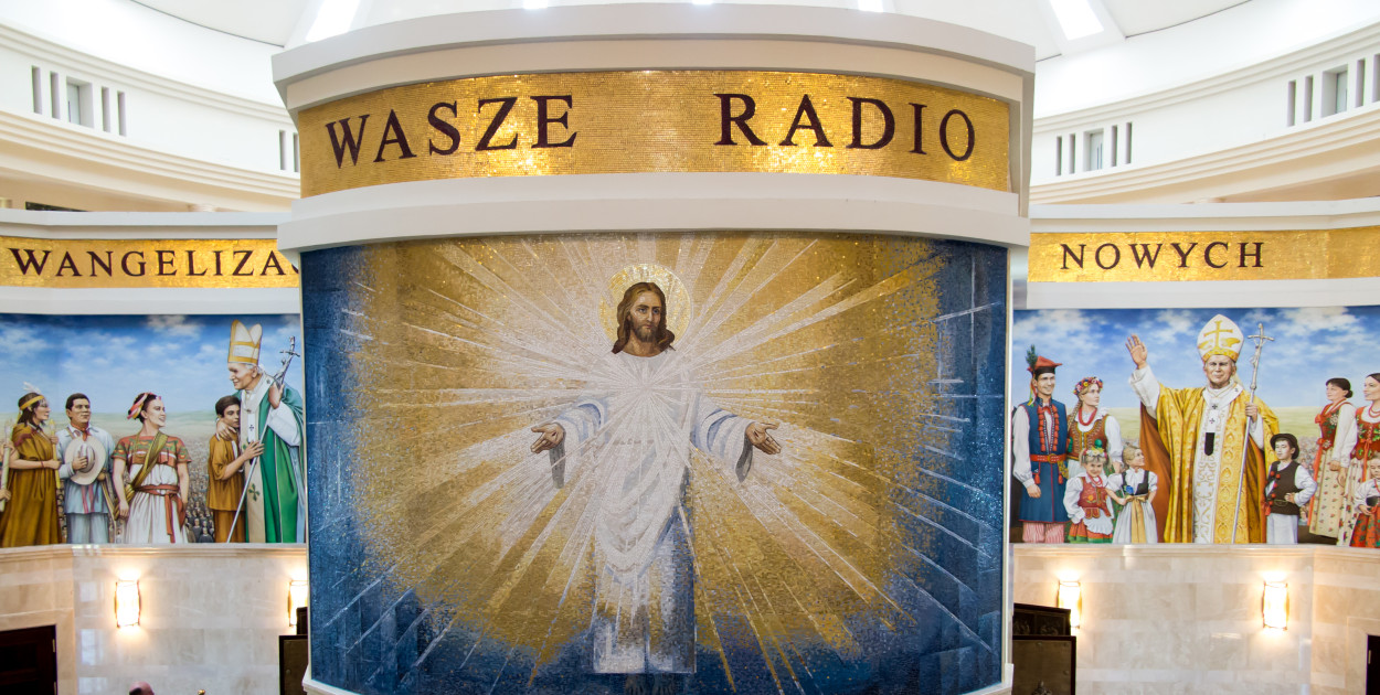 Wewnątrz Sanktuarium Najświętszej Maryi Panny, Gwiazdy Nowej Ewangelizacji i św. Jana Pawła II w Toruniu. Zdjęcie ilustracyjne. Depositphotos
