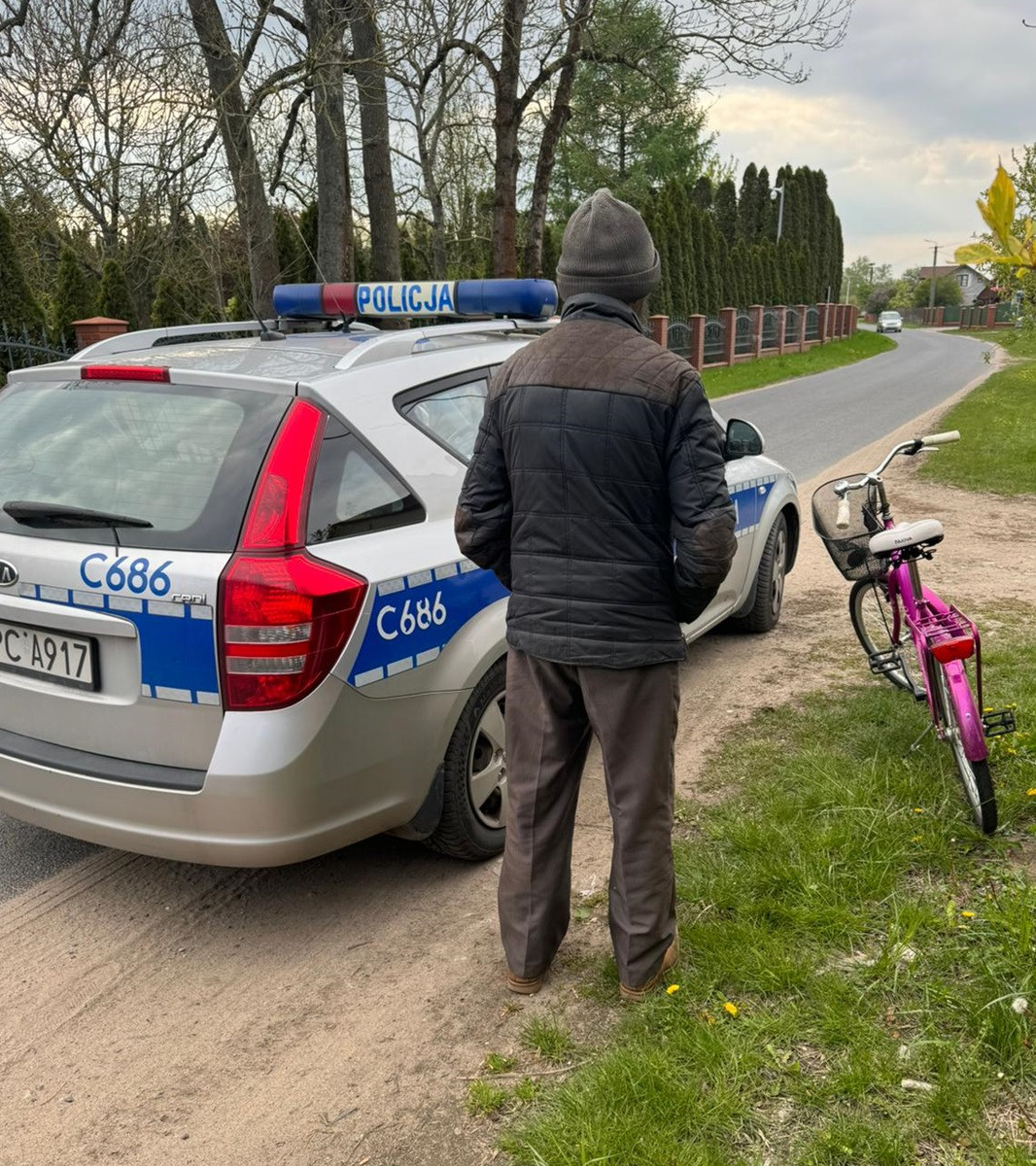 Odnaleziony rower i sprawca kradzieży. Fot: KPP w Rypinie