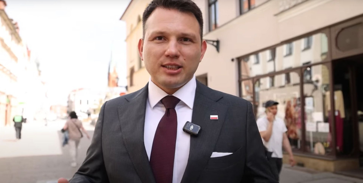 Screen YT z filmu Dzień z Mentzenem 3: Toruń