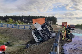 Wypadek na autostradzie A1 pod Toruniem-7661