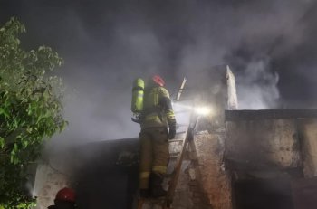 Pożar na jednym z osiedli w Toruniu-8123