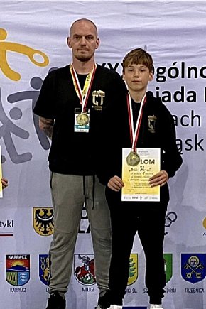 Zawodnicy Centurii Toruń z medalami-10870