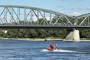 Akcja WOPR-u i policji nad Wisłą-13203