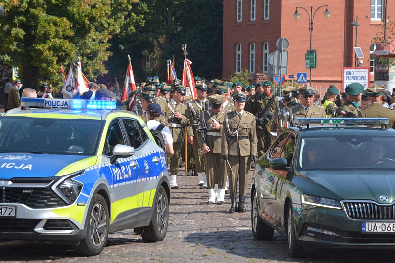 Patriotyczny przemarsz w Toruniu