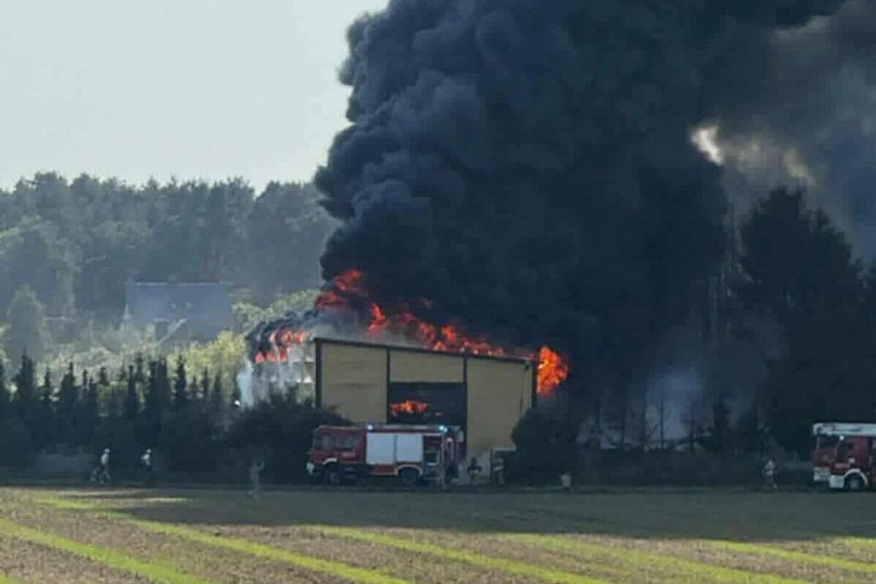 Potężny pożar hali. Rodzina prosi o pomoc