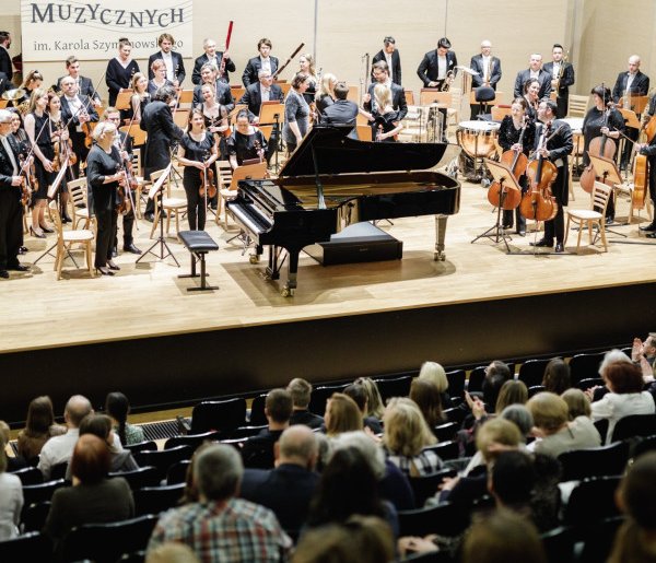 Toruńska Orkiestra Symfoniczna prezentuje młode talenty-54823