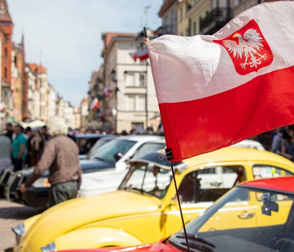 Dzień Flagi w Toruniu: Tak wyglądały obchody na starówce [FOTO]-55283