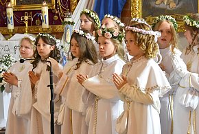 Pierwsza Komunia Święta w Toruniu. Tak było w kościele w Kaszczorku [FOTO]-55588
