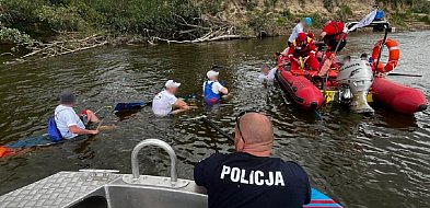 Dwie akcje ratunkowe na Wiśle jednego dnia. Do rzeki wpadło osiem osób [FOTO]-55888
