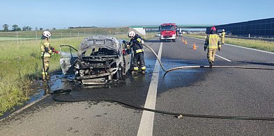 Pożar osobówki na A1. Utrudnienia na autostradzie-56151