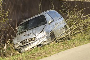 Jechał po papierosy, skończył w rowie! Pijany wpadł na policjanta -60810