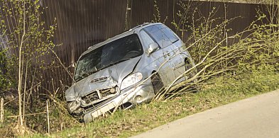 Jechał po papierosy, skończył w rowie! Pijany wpadł na policjanta -60810