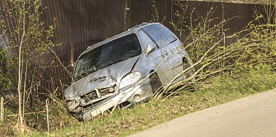 Jechał po papierosy, skończył w rowie! -60810