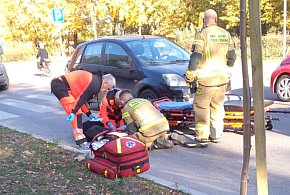 Wypadek pod szkołą. 18-latka w ciężkim stanie zabrana do szpitala [FOTO]-60845