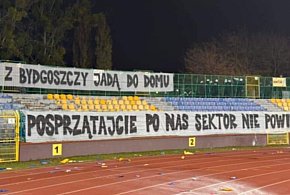 Stadion miejski kompletnie zdewastowany. Kibice Zawiszy dosłownie roznieśli sektor-61502