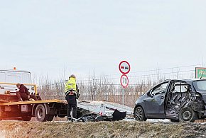 Groźny WYPADEK pod samym Toruniem. Droga zablokowana! Jedna osoba...-62294