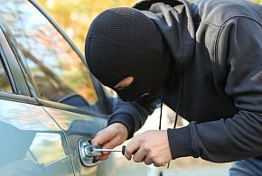 Toruń: Kradzież samochodu pod galerią handlową! -66472