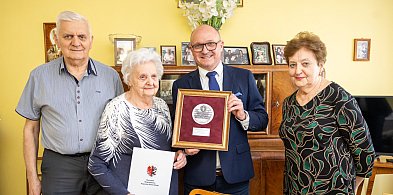 Fryzjerka z Torunia skończyła 101 lat! To mistrzyni domowej nalewki-66857