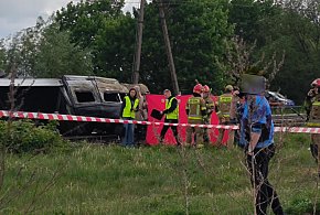 Tragedia na torach na trasie Toruń-Włocławek. Nie żyje kierowca dostawczaka-67025