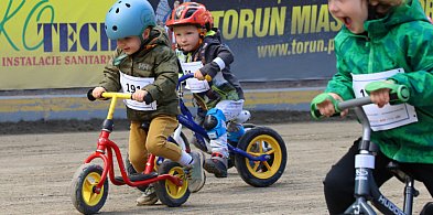Dzieci opanują Motoarenę! Wyścigi na rowerach jak na Grand Prix -67120