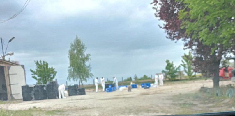 Pilne! Odkryli narkotykową DZIUPLĘ? Na miejscu technicy [FOTO] - 67266