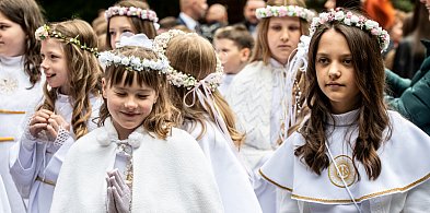 Sezon komunijny w pełni. Pierwsza Komunia Święta w Kaszczorku [FOTO]-67281