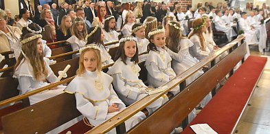Najważniejszy dzień dla dzieci z Mokrego. Tak przeżyły swoją Komunię-67509