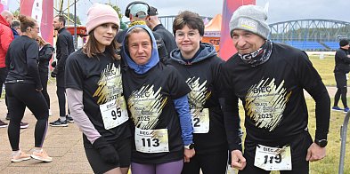 Toruńskie bulwary pełne biegaczy. Tak uczcili... ustawę o rewitalizacji [FOTO]-67501