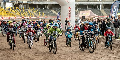 Nie żużlowcy, a mali rowerzyści. Dzieci przejęły Motoarenę [FOTO]-67526