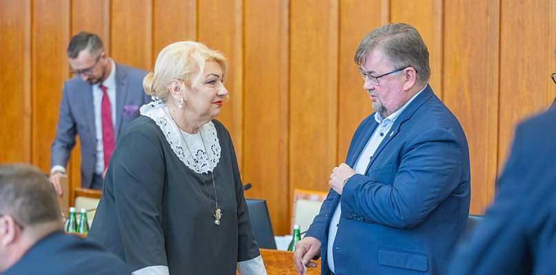 Władze województwa czekają na ocenę. Będzie się działo na tej sesji - 67721