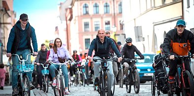Rowerowa energia na ulicach Torunia. Masa Krytyczna już za nami!-67744