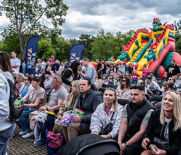 Słoneczny dzień i moc atrakcji. Festyn „Lewobrzeże Dzieciom” przyciągnął tłumy-67741